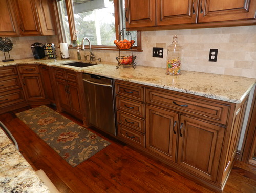 Stainless Steel Appliances Beaded Inset Cabinets Backsplash Ideas Quartz Limestone Bright Slabs Slab Bathroom Different Colors Flooring Refrigerator Showroom Stand